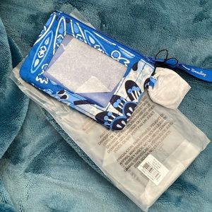 NWT Vera Bradley Zip ID Case